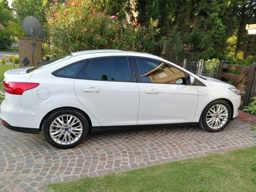 Ford Focus Iii 2.0 Sedan Se Plus At6 2015