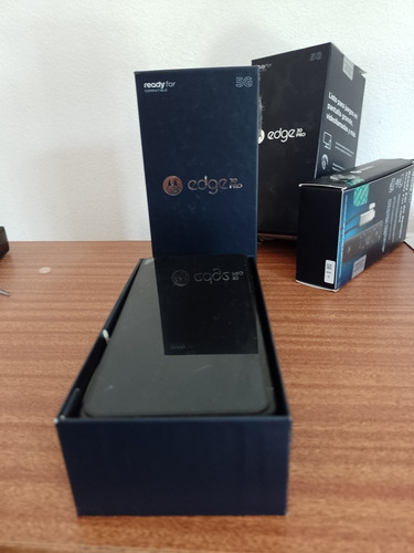 Imagen 3 de 8 de Motorola Moto Edge 30 Pro
