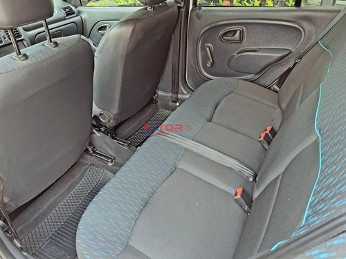 Renault Clio Expression Hi-Flex 1.0 16V 5p