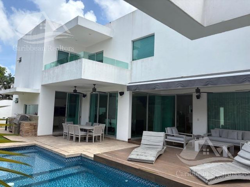 Casa En Venta En Lagos Del Sol Cancun
