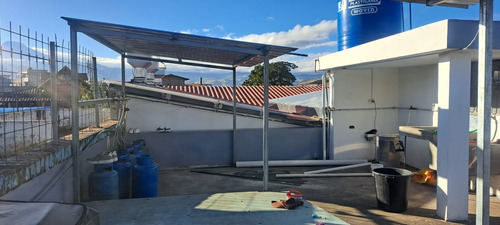 Propiedad Rentable Frente Al Parque San Blas, Tabacundo