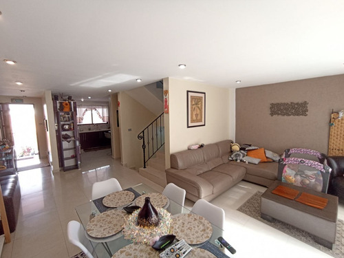 Imagen 4 de 23 de Marisol Castro Vende Townhouse En El Parral | Valencia | Carabobo | Res. Costa Azul | Foth-305 Marisol 04244923040