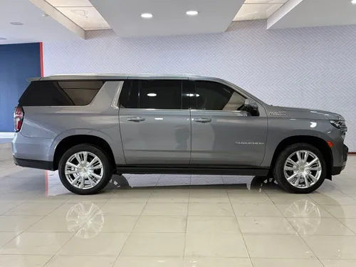 Chevrolet Suburban 6.2 V8 High Country At