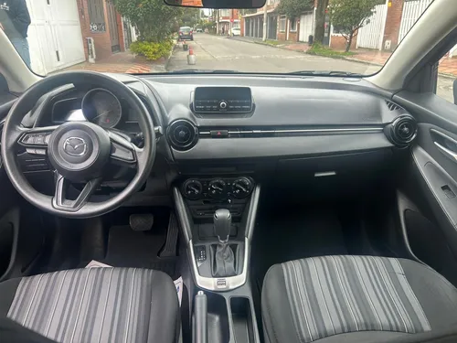 Mazda 2 At Unico Dueño