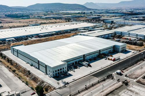 Se Renta Nave Logistica E Industrial De 6328 M2 De Superficie En Condominio Logistico En Queretaro, La Nave Se Puede Dividir A La Mitad.