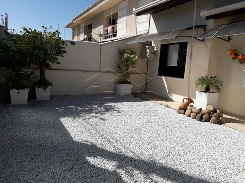 Imagem 4 de 10 de Casas - Ref: V518