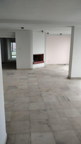 Imagen 5 de 18 de Espectacular Departamento Xtra Lujo 245m2 Acabado Europeo Marmol Italiano. Garages Cubiertos V E N D O D O P O R T U N I D A D $. 880/m2 Por Viaje.. Abajo Del Cc El Bosque. Regalo Urgente Pilas