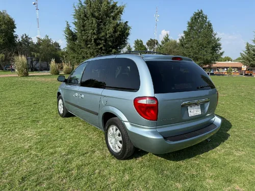 Chrysler Voyager Lx At