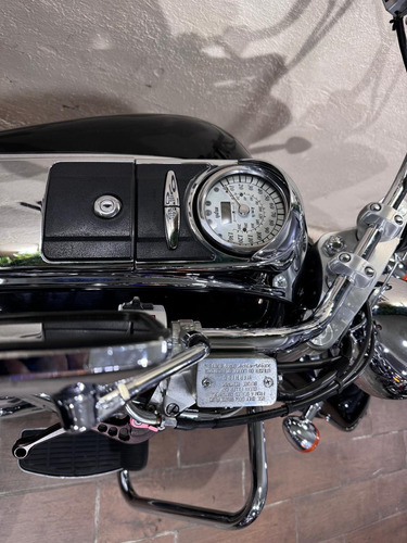 Poderosa Suzuki Boulevard C90, Para Todo Tipo De Viajes