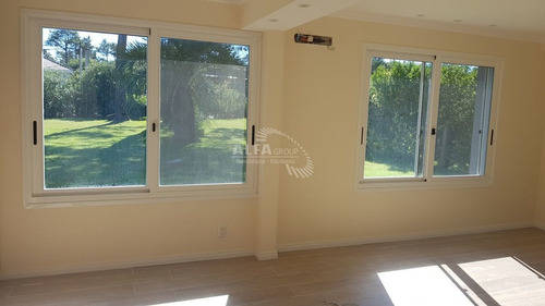 Imagen 21 de 23 de Casa En Venta En Playa Mansa - Punta Del Este
