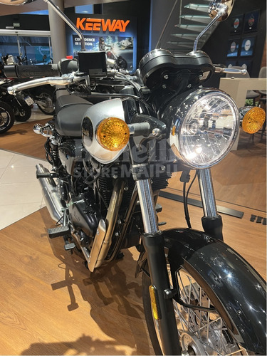 Imagen 12 de 15 de Benelli Imperiale 400