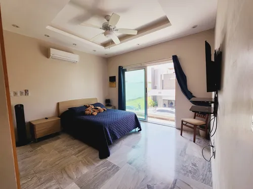 Residencia En Venta Con Terreno De 908 M2 Fracc Playas Del C