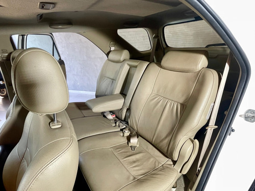 Toyota Hilux 3.0 Srv Cab. Dupla 4x4 Aut. 4p