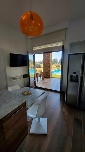 Imagen 10 de 30 de Venta Casa 5 Ambientes Con Piscina En Barrio El Golf - Nordelta.