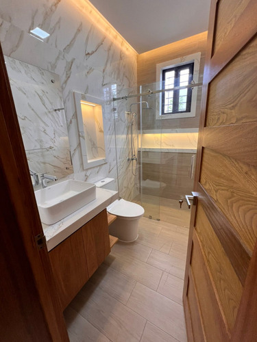 Casa En Venta En Padre Las Casas Elegancia Y Espacio En Santiago