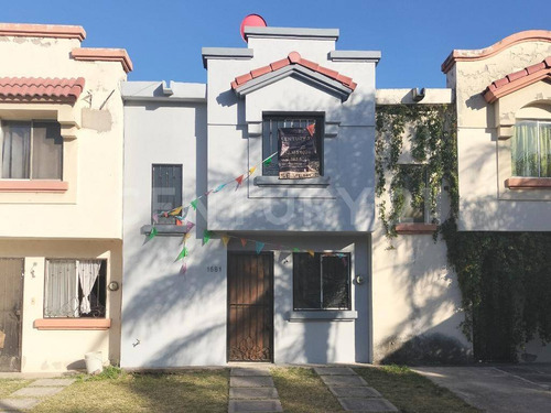 Casa En Venta En Paseos De Santiago Urbi Tonala