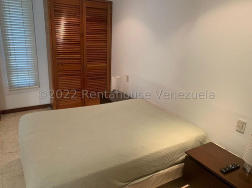 Imagen 10 de 13 de Apartamento Venta Los Naranjos De Las Mercedes Mls 22-17259 Espectacular Duplex Con Acabados De Primera, Pisos De Marmol, Cocina Con Topes De Granito, Edificio Ubicado En Zona Privilegiada