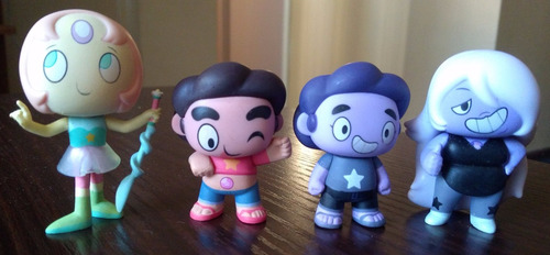 Steven Universe: 4 Figuras: Amatista - Perla - 2 Steven