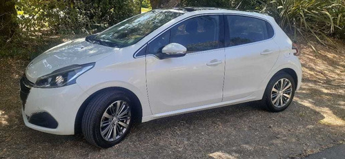 Imagen 12 de 13 de Peugeot 208 2016 1.6 Feline