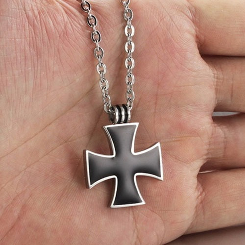 Imagem 4 de 5 de Colar Masculino Com Pingente Cruz De Malta