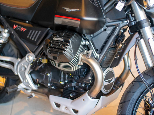 Imagen 20 de 25 de Moto Guzzi V85 Tt Negra Financiación Disponible