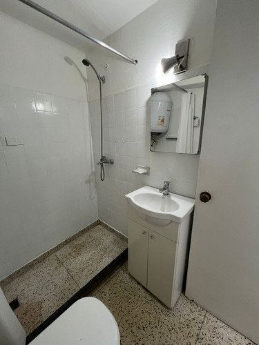 Vendo Monoambiente En Complejo Arcobaleno, Punta Del Este. Tipo Casita Con Jardín Y Piscina.