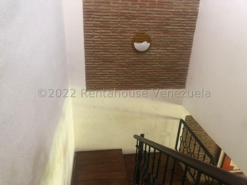 Imagen 4 de 16 de Leida Falcon Rentahouse Vende Townhouse En Parque Mirador Valencia 22-22983 Lf