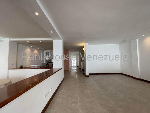 En Alquiler Casa En Urb El Castaño #25-14338 Rm