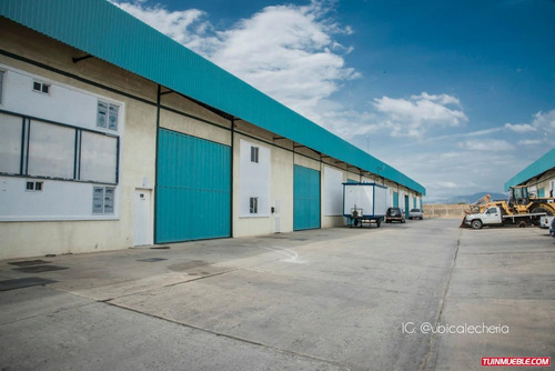 Imagen 3 de 10 de Centro Industrial Omega Galpon En Venta