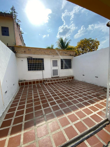 Imagen 1 de 11 de Casa En Venta En Los Jarales San Diego