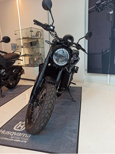 Imagen 14 de 21 de Husqvarna Svartpilen 701 Concesionario Oficial Palermo Bikes