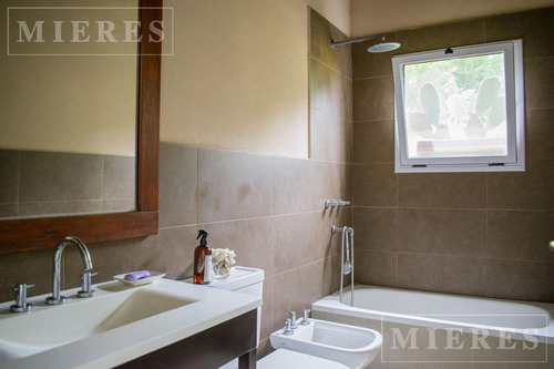 Imagen 23 de 30 de Lindisima Casa En Venta Con Vista Al Lago En Chacras De La Cruz