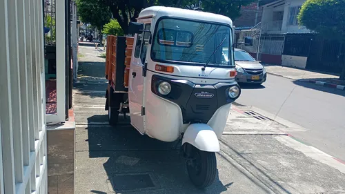 Motocarro Bajaj Maxima Estacas