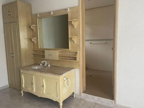 Casa En Venta En Villas De Irapuato, Irapuato, Gto.