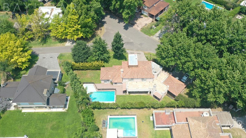 Imagen 21 de 30 de Oportunidad! Venta - Magnífica Casa En Sausalito - Bayugar Negocios Inmobiliarios