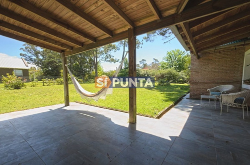 Imagen 10 de 30 de Casa En La Arbolada A La Venta
