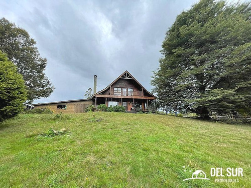 Casa Estilo Sureño En Loteo Consolidado