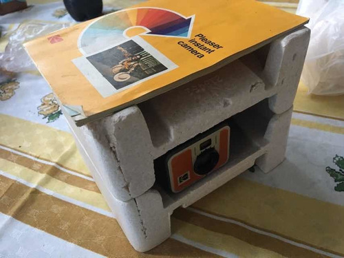 Máquina Fotográfica Antiga Kodak Pleaser Nova. Polaroid