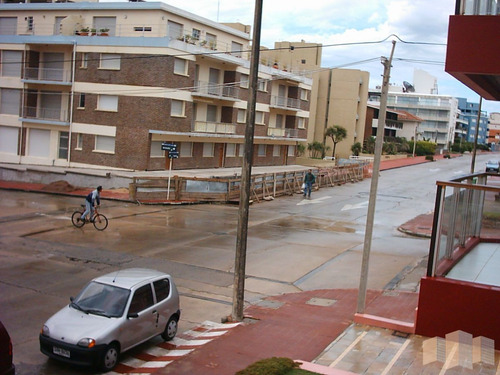 Imagen 15 de 24 de Excelentemente Ubicado, A Pasos De La Playa.