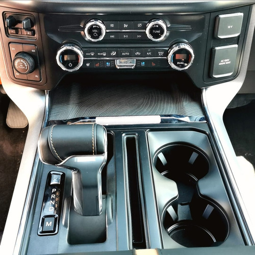 Imagen 5 de 7 de Ford Lobo 3.5 Doble Cabina Platinum 4x4 Nueva 2021