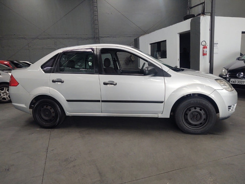 Imagem 6 de 8 de Ford Fiesta 1.6 Sedan 2005 Financio Sem Entrada