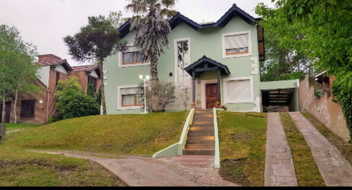 Imagen 1 de 15 de Casa Con Piscina