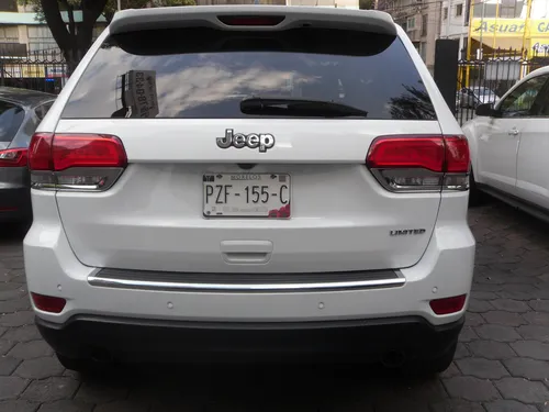 Jeep Grand Cherokee 3.6 Limited Lujo V6 4x2 At