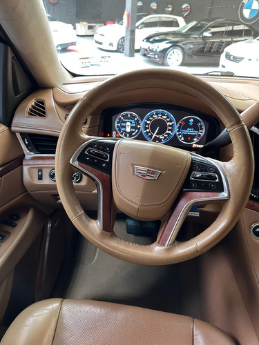 Cadillac Escalade ESV 6.2 Premium V8 8 Pas At