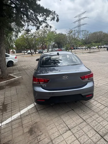 Kia Rio 1.6 L Sedan At