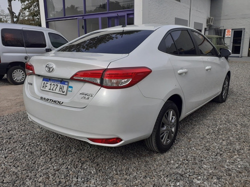 Imagen 3 de 11 de Toyota Yaris 2021 1.5 107cv Xls 4 P