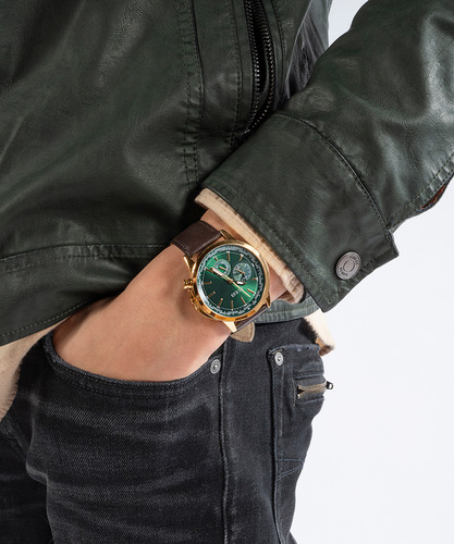 Reloj Para Hombre Guess Spec Correa Intercambiable Color Negro Bisel Dorado Fondo Verde