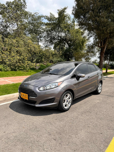 Ford Fiesta 1.6 Sportback Se Mecánica