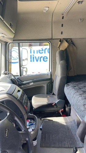 Imagem 3 de 9 de Daf 510 6x4 Baixo Km Financiamos