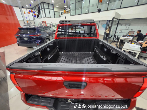 Toyota Tacoma 2.4 Hev Premium 4X4